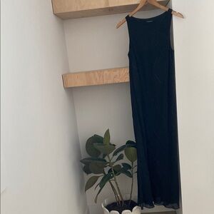 Chic Black Sleeveless Maxi Dress